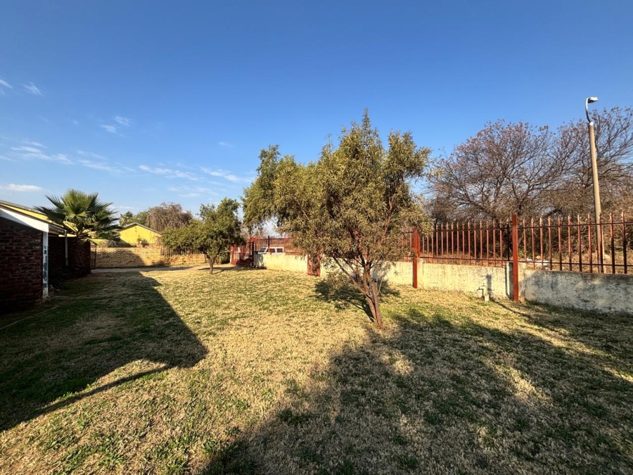 4 Bedroom Property for Sale in Roosheuwel North West